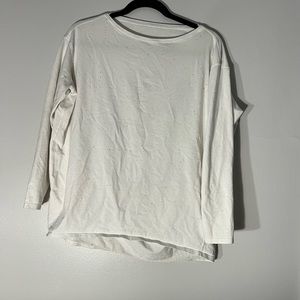 Lululemon back in action shirt